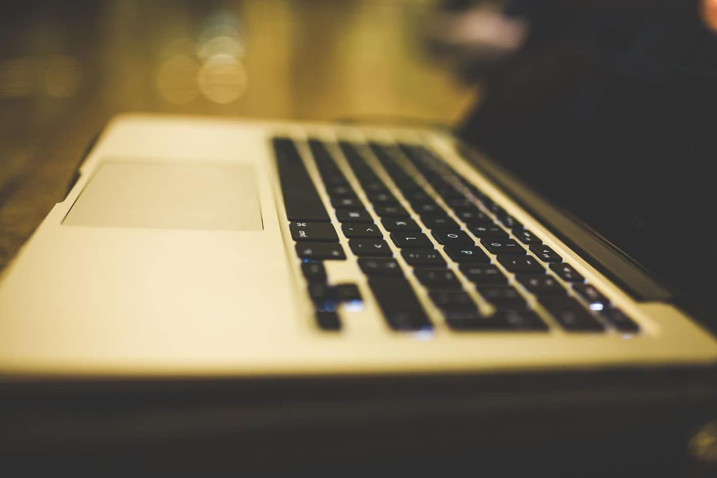 Sửa Macbook Tận Nơi