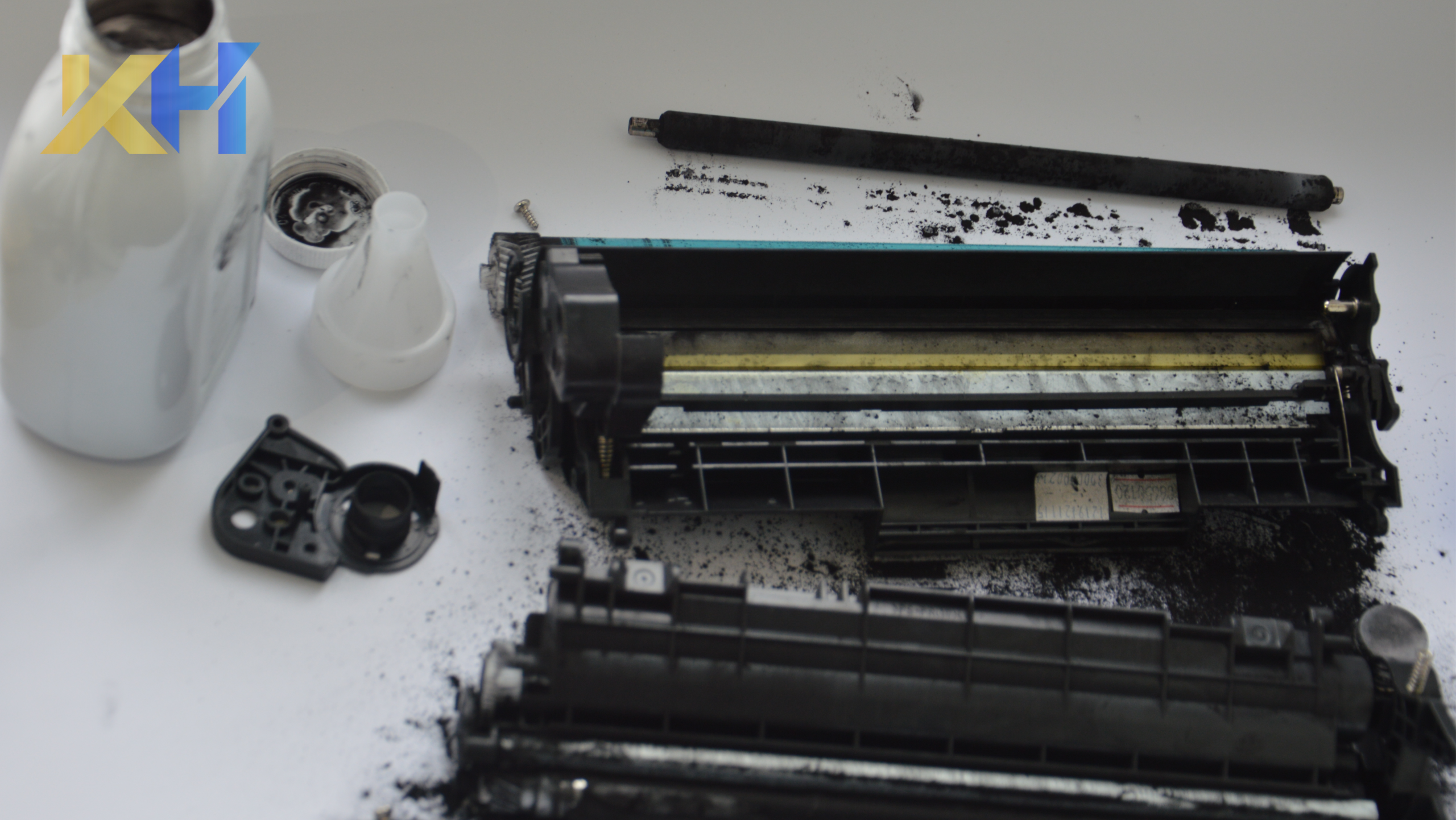 Nạp mực tại Long Hậu - kiểm tra và vệ sinh hộp mực